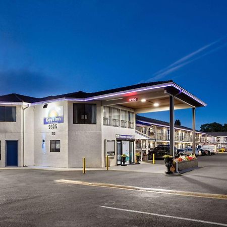 Days Inn By Wyndham Lakewood South Tacoma Buitenkant foto