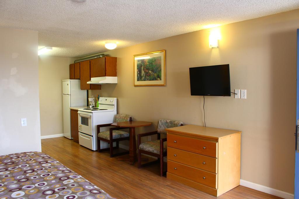 Days Inn By Wyndham Lakewood South Tacoma Kamer foto