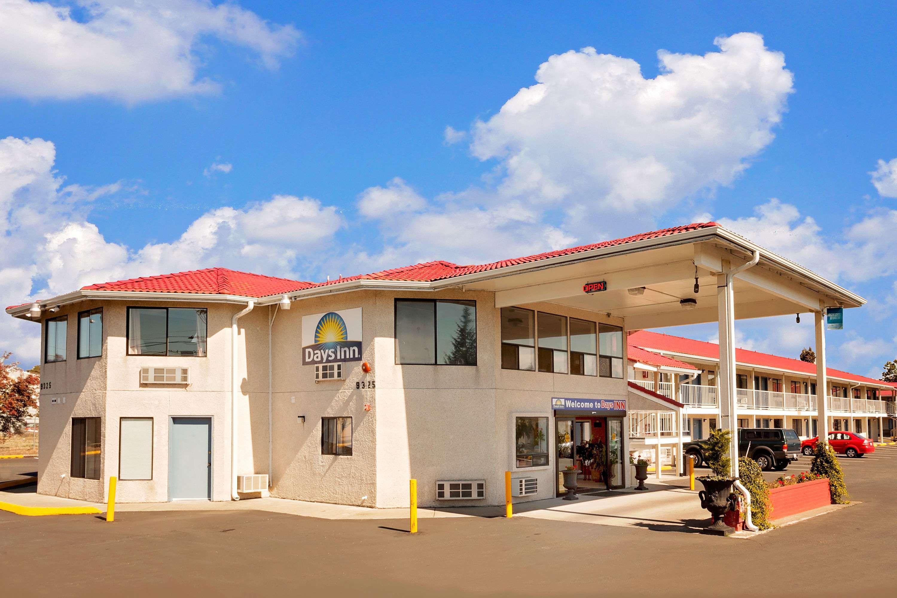 Days Inn By Wyndham Lakewood South Tacoma Buitenkant foto