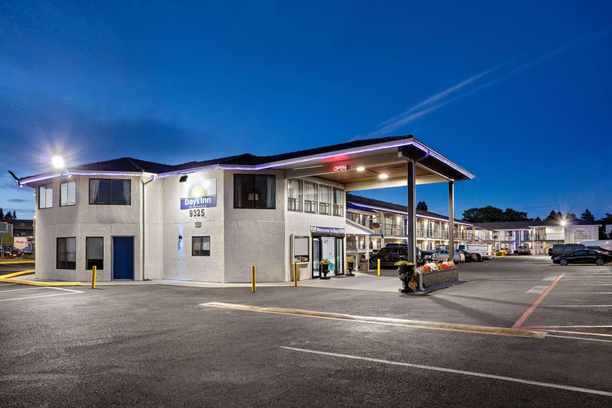 Days Inn By Wyndham Lakewood South Tacoma Buitenkant foto