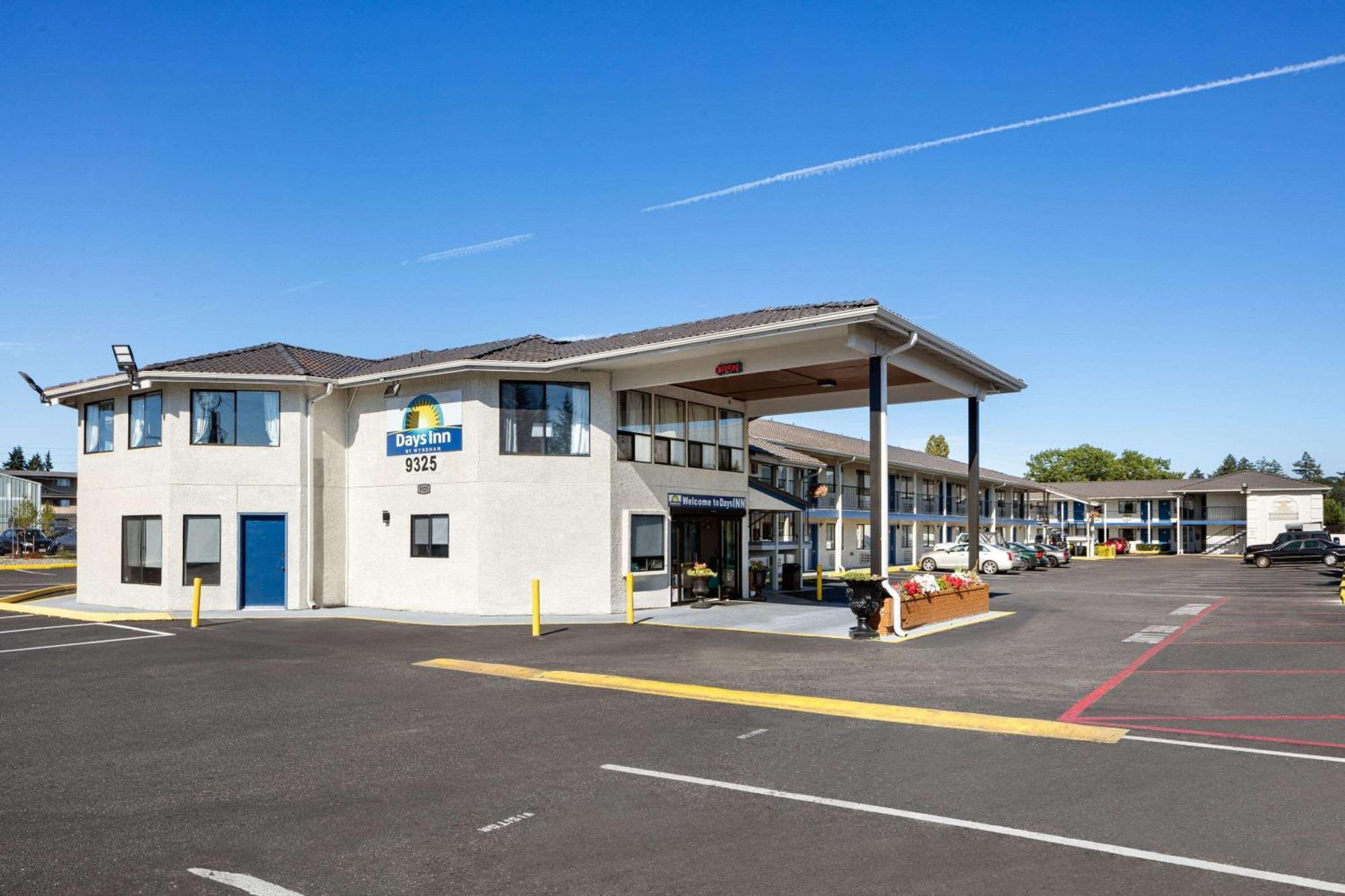 Days Inn By Wyndham Lakewood South Tacoma Buitenkant foto