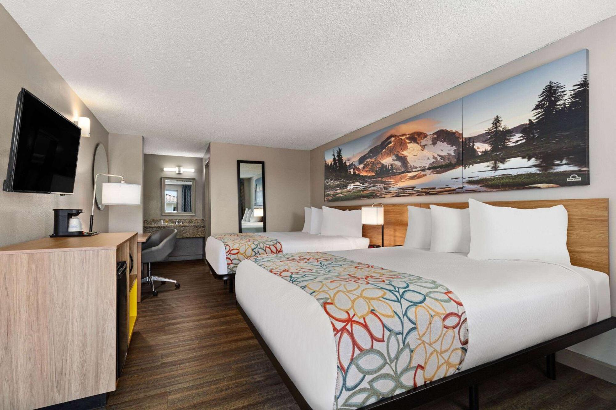 Days Inn By Wyndham Lakewood South Tacoma Buitenkant foto