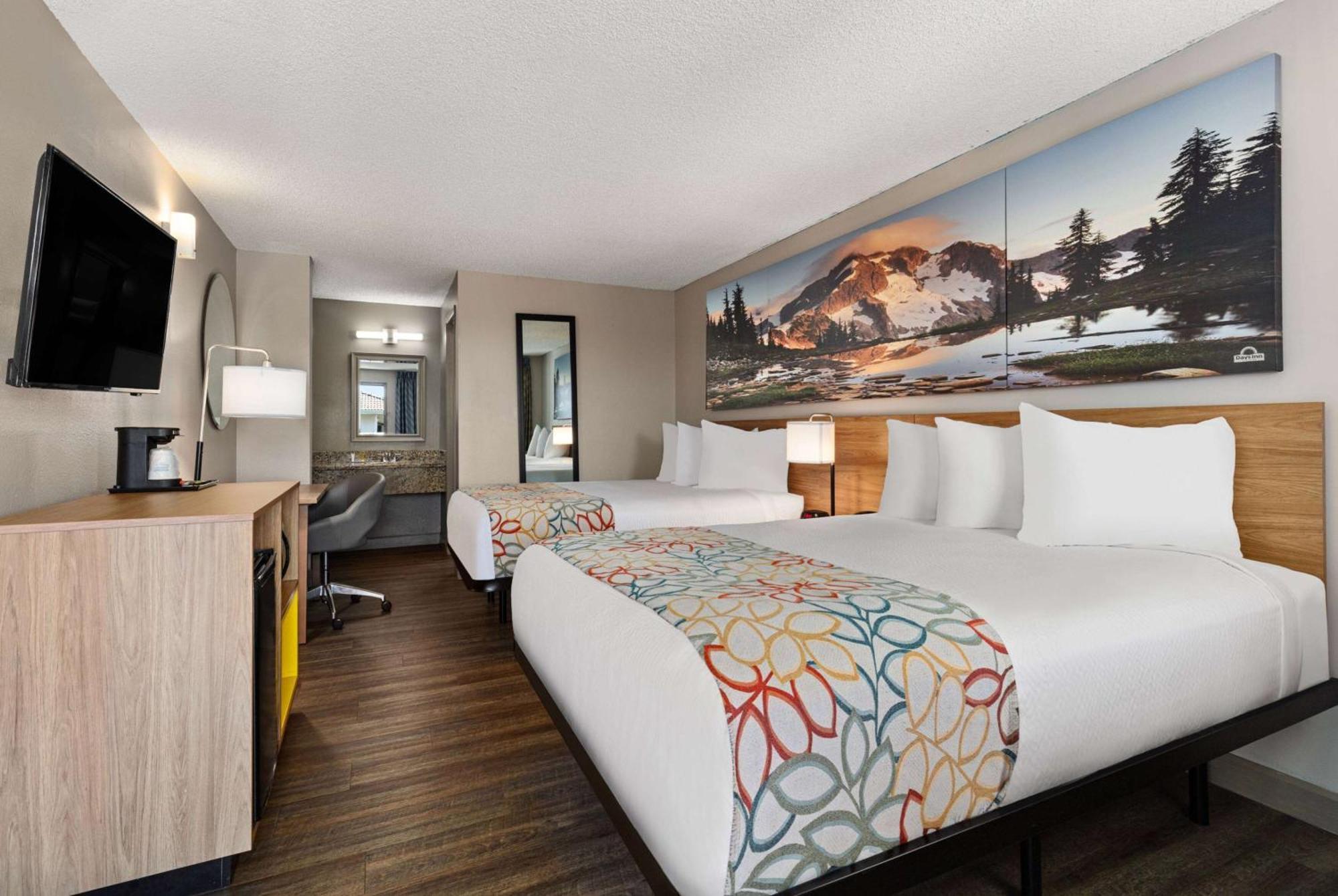 Days Inn By Wyndham Lakewood South Tacoma Buitenkant foto